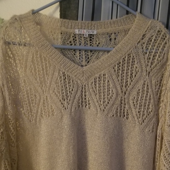 Sweater - Picture 1 of 3